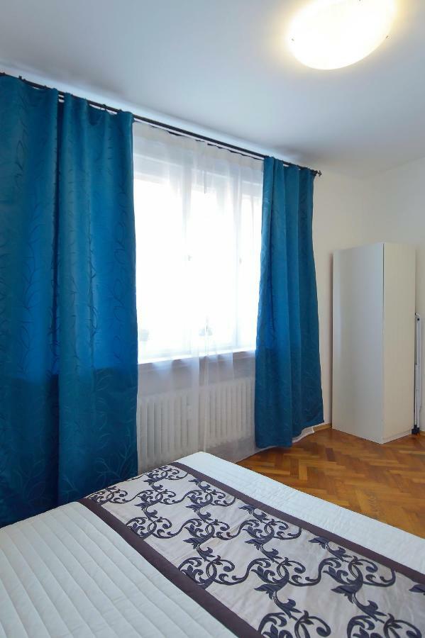 Modern Navratilova Ii Apartment Prag