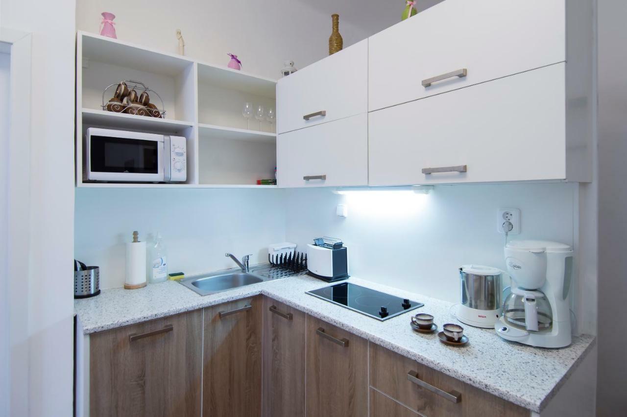 Modern Navratilova Ii Apartment Prag